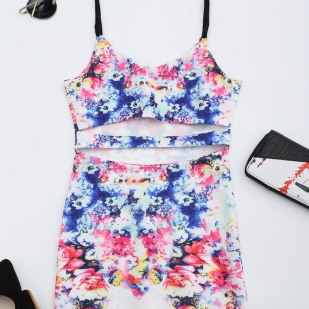 BNWT*  Floral Cutout summer cami dress